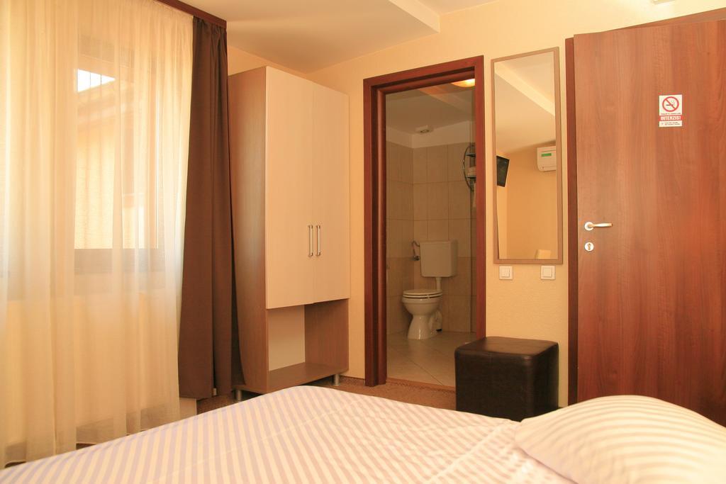 Pension Cleopatra Târgu-Mureş Dış mekan fotoğraf